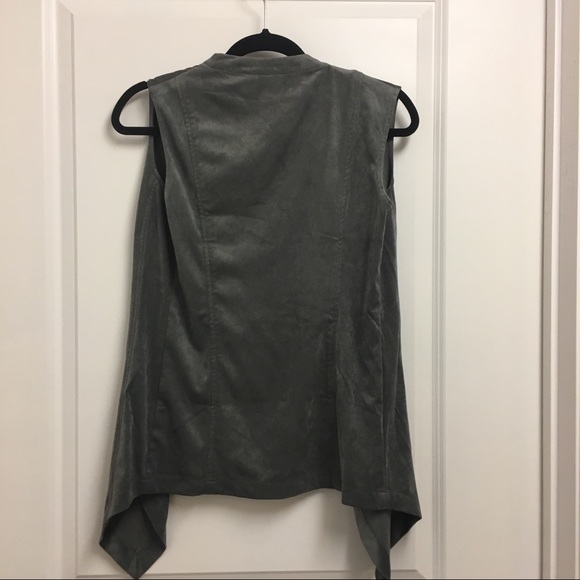 Gray Drape Vest - Picture 2 of 2